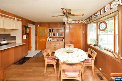 37 Lunn Avenue, Bergenfield, NJ 07621 - Photo 12