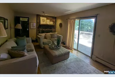 365 Lake Street, Upper Saddle River, NJ 07458 - Photo 4