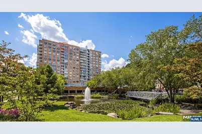 1817 Hudson Park, Edgewater, NJ 07020 - Photo 1