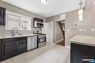 336 Livingston Ave, Lyndhurst Township, NJ 07071 - Photo 16