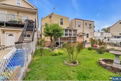 29 Kossuth Street, Newark, NJ 07105 - Photo 8