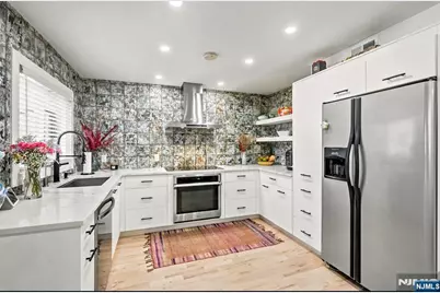 204 39th Street, Union City, NJ 07087 - Photo 10