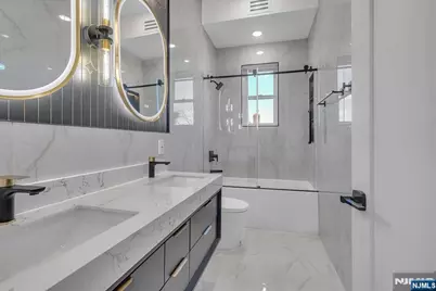 206 Clendenny Avenue 2 #2, Jersey City, NJ 07304 - Photo 20
