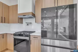 206 Clendenny Ave, Jersey City, NJ 07304 - Photo 4