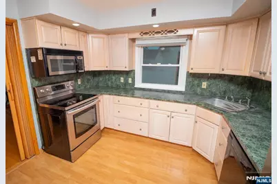 0-09 28th Street, Fair Lawn, NJ 07410 - Photo 12