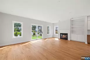2 Pleasant Ave, Tenafly, NJ 07670 - Photo 6