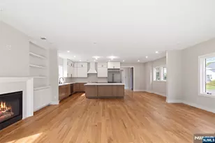 2 Pleasant Ave, Tenafly, NJ 07670 - Photo 10