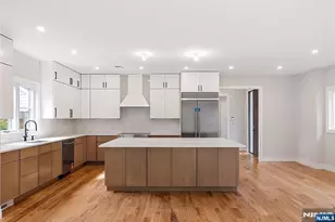 2 Pleasant Ave, Tenafly, NJ 07670 - Photo 12