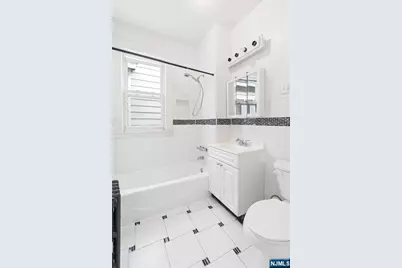 362 Myrtle Avenue 2nd Floor #2nd Floor, Irvington, NJ 07111 - Photo 10