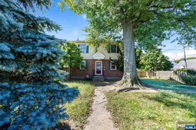 384 Main Avenue, Wallington, NJ 07057 - Photo 2