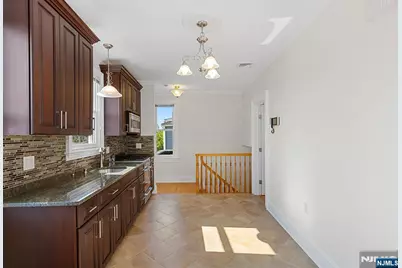 327 Lilac Lane 2 #2, Carlstadt, NJ 07072 - Photo 6