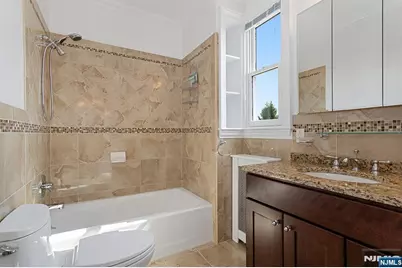 327 Lilac Lane 2 #2, Carlstadt, NJ 07072 - Photo 8