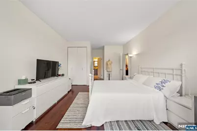 100 Grand Cove Way 5H #5H, Edgewater, NJ 07020 - Photo 10