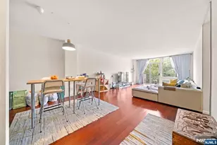 100 Grand Cove Way 5H, Edgewater, NJ 07020 - Photo 8