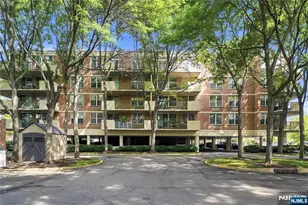 100 Grand Cove Way 5H, Edgewater, NJ 07020 - Photo 24