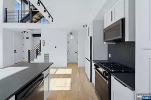 199 N Park St, East Orange, NJ 07017 - Photo 8