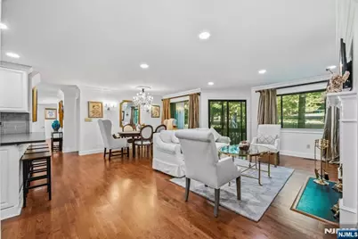 179 Redwood Court 11 #11, Ramsey, NJ 07446 - Photo 4