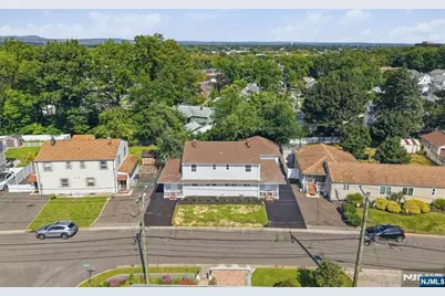 72-74 Fournier Crescent, Elmwood Park, NJ 07407 - Photo 46