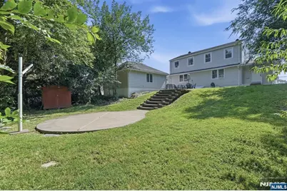 72-74 Fournier Crescent, Elmwood Park, NJ 07407 - Photo 44