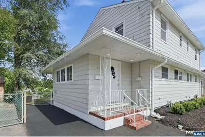 72-74 Fournier Crescent, Elmwood Park, NJ 07407 - Photo 4