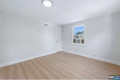 72-74 Fournier Crescent, Elmwood Park, NJ 07407 - Photo 16