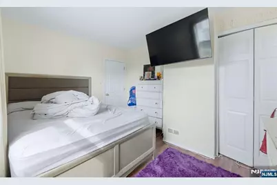 72-74 Fournier Crescent, Elmwood Park, NJ 07407 - Photo 40
