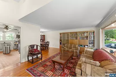 299 Charnwood Road, New Providence, NJ 07974 - Photo 4