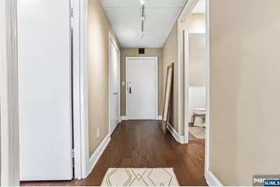 1077 River Road 205 #205, Edgewater, NJ 07020 - Photo 4