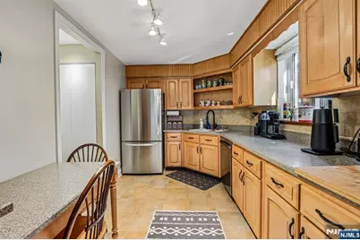1077 River Road 205 #205, Edgewater, NJ 07020 - Photo 12