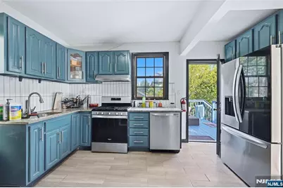 66 Washington Place, East Rutherford, NJ 07073 - Photo 22