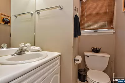 45 Royal Avenue 17 #17, Hawthorne, NJ 07506 - Photo 14