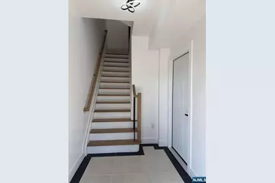 57 Montgomery Avenue 3 #3, Newark, NJ 07108 - Photo 2