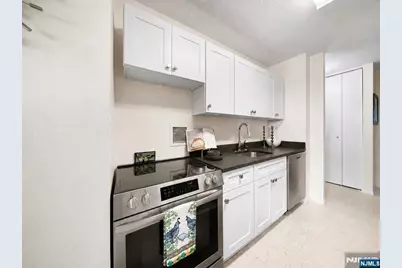 7855 E Boulevard E 11F #11F, North Bergen, NJ 07047 - Photo 14