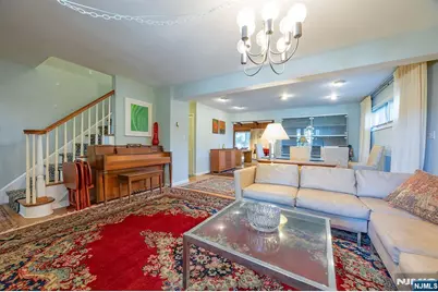 225 Jackson Avenue, Rutherford, NJ 07070 - Photo 8