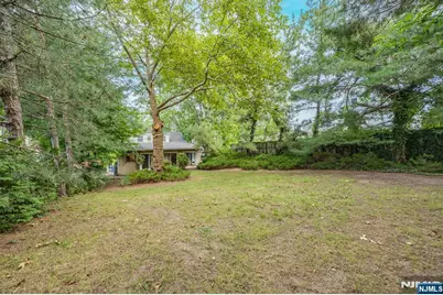 225 Jackson Avenue, Rutherford, NJ 07070 - Photo 22