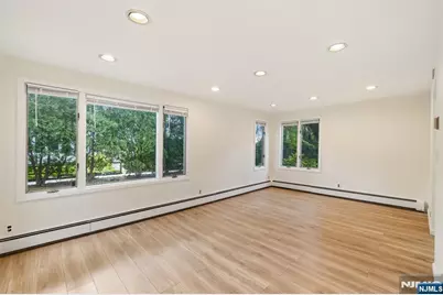 7 Burnham Place, Fair Lawn, NJ 07410 - Photo 8