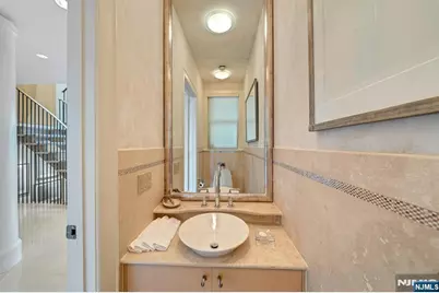 4 Ascot Way, Fort Lee, NJ 07024 - Photo 12