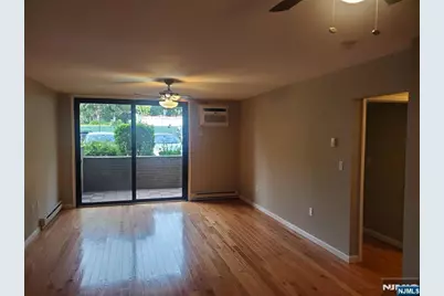 466 A Liberty Street 104 #104, Little Ferry, NJ 07643 - Photo 4