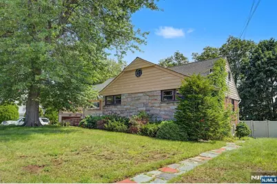 154 Ames Street, Hackensack, NJ 07601 - Photo 2
