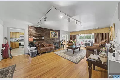 154 Ames Street, Hackensack, NJ 07601 - Photo 4