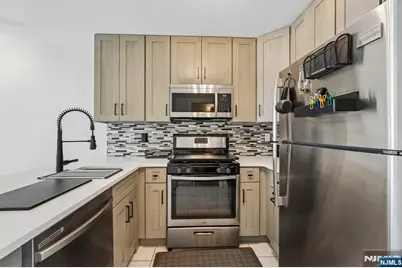 105 W Ridge Mews 1E #1E, Wood Ridge, NJ 07075 - Photo 4
