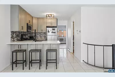 105 W Ridge Mews 1E #1E, Wood Ridge, NJ 07075 - Photo 2