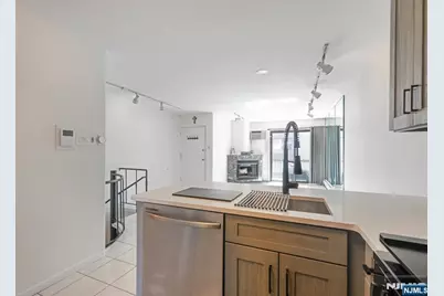 105 W Ridge Mews 1E #1E, Wood Ridge, NJ 07075 - Photo 6
