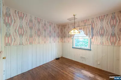 42 Valley View Terrace, Wayne, NJ 07470 - Photo 16