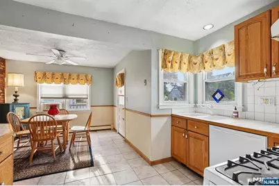 6 Summit Avenue, Waldwick, NJ 07463 - Photo 18