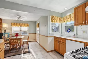 6 Summit Ave, Waldwick, NJ 07463 - Photo 18