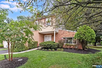 108 Saratoga Square, Wayne, NJ 07470 - Photo 2
