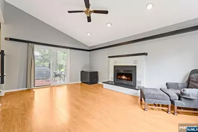 108 Saratoga Square, Wayne, NJ 07470 - Photo 4