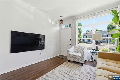 7 Derby Street D #D, East Orange, NJ 07018 - Photo 8
