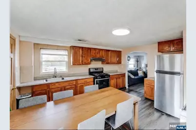 327 Stover Avenue 2nd Floor #2nd floor, North Arlington, NJ 07031 - Photo 1